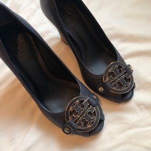 Tory Burch Open Toe Wedge Heel Navy Womens Size 6